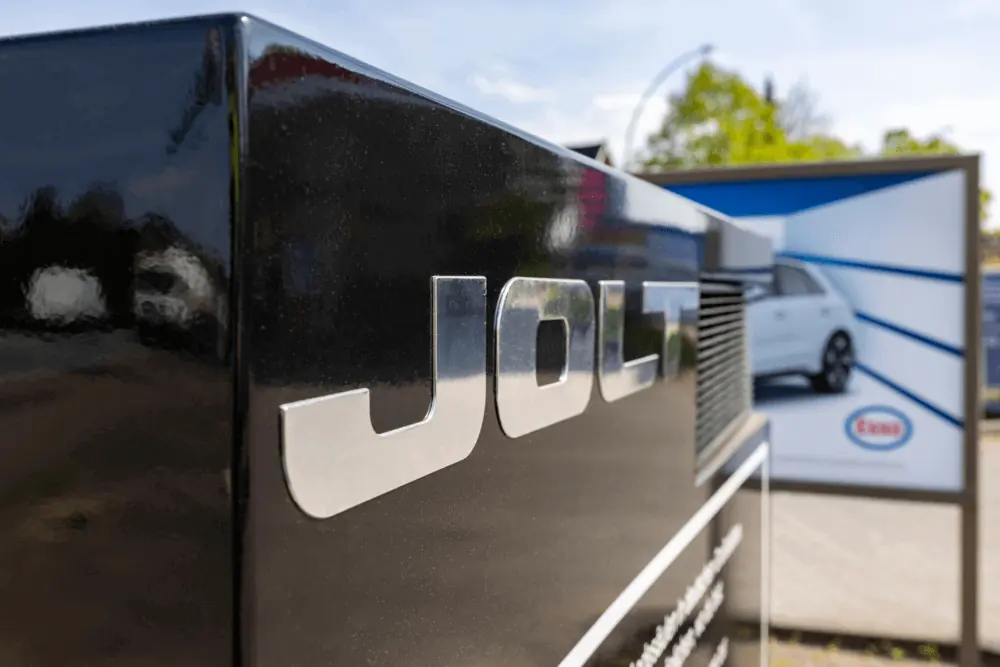 What’s the Difference Between AC, DC, and Ultra-Fast Charging?
